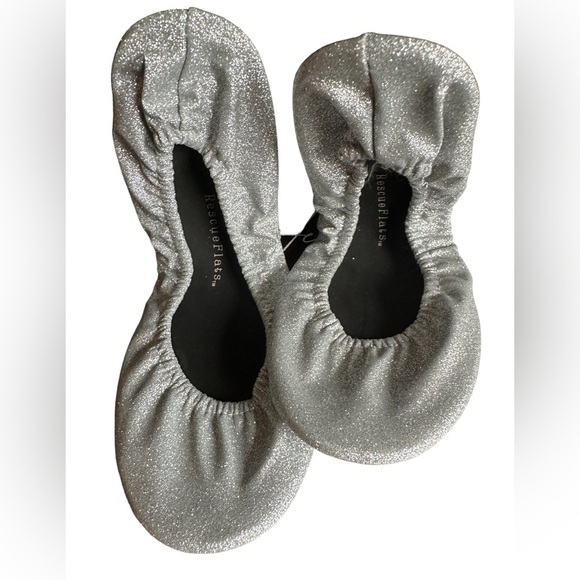🌻 4/$25  Rescue Flats Silver Glitter Stretch Ballet Flats - Picture 3 of 7